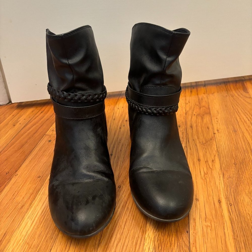 Black Boots